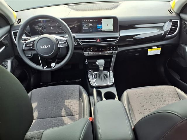New 2025 Kia Seltos X-Line image 6
