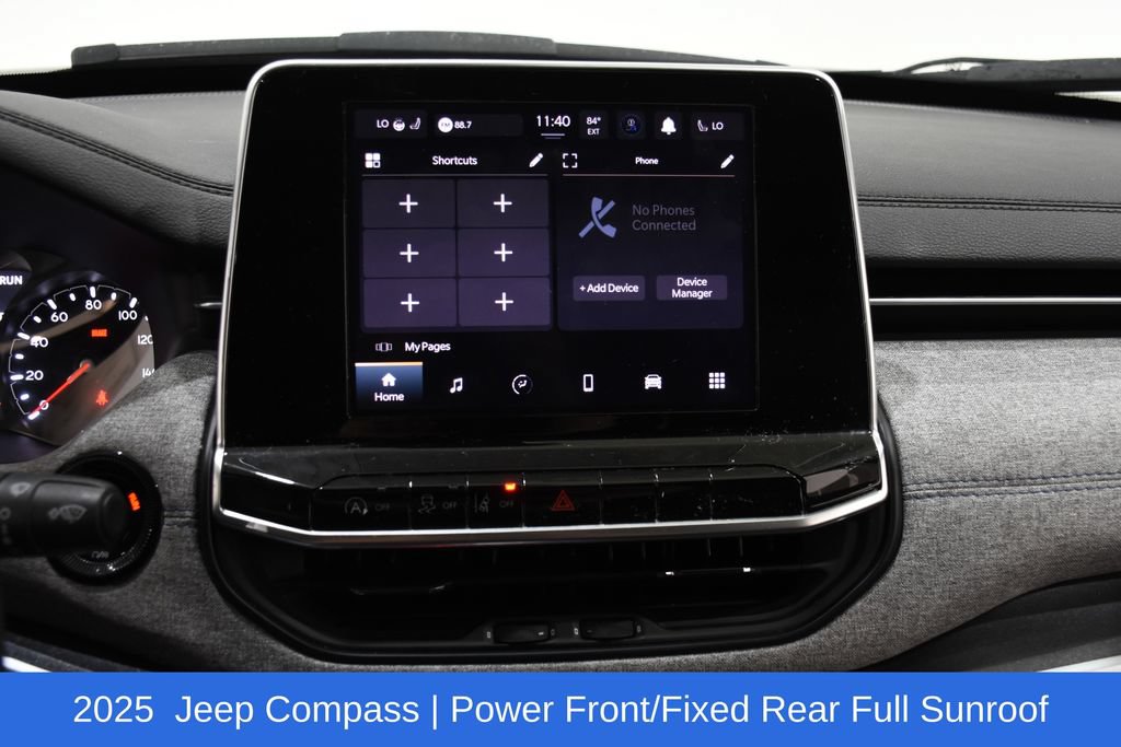 Used 2025 Jeep Compass Latitude w/ Sun & Sound Group AWD/4WD image 17