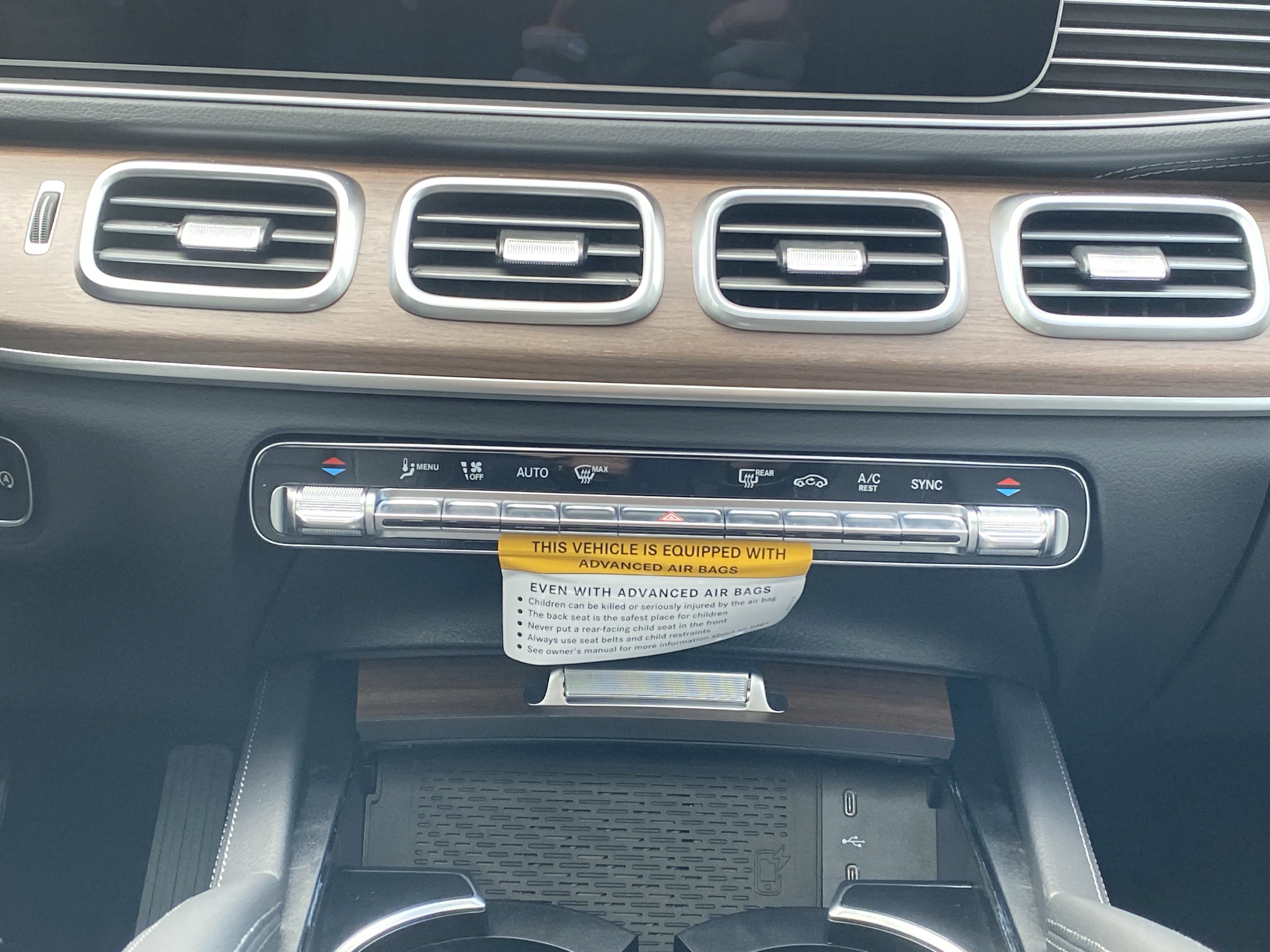 New 2026 Mercedes-Benz GLE 450 4MATIC Coupe image 24