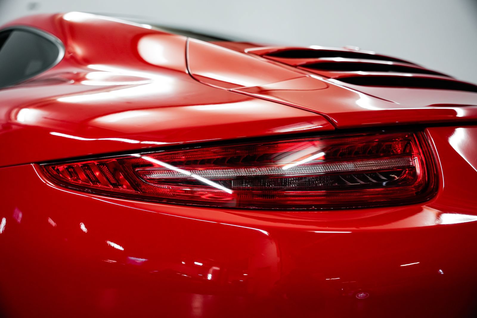 Used 2014 Porsche 911 Carrera RWD image 32