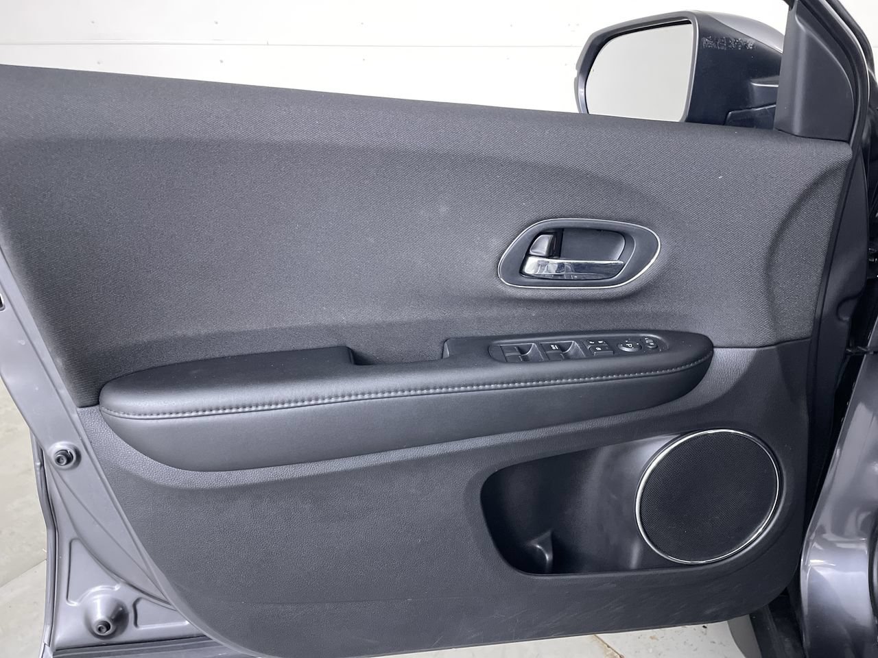 Used 2022 Honda HR-V EX image 10