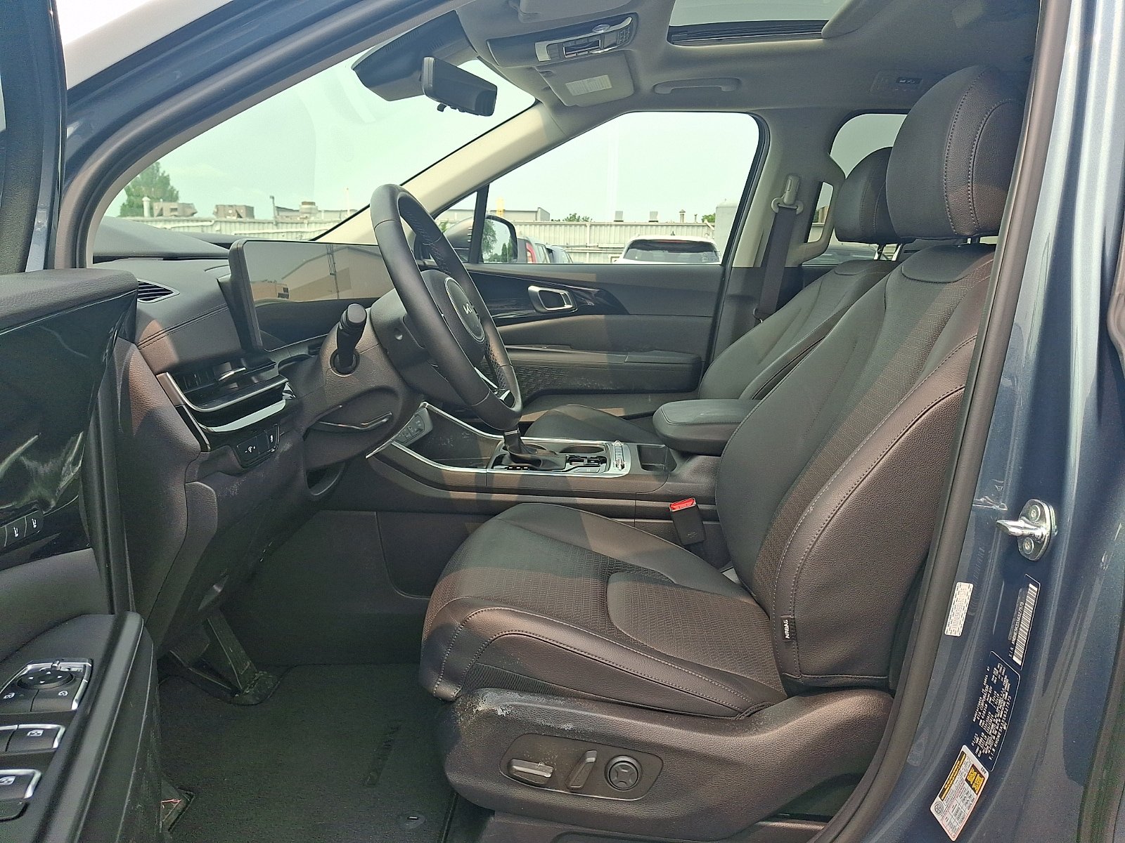 Used 2025 Kia Carnival SX Prestige FWD image 15