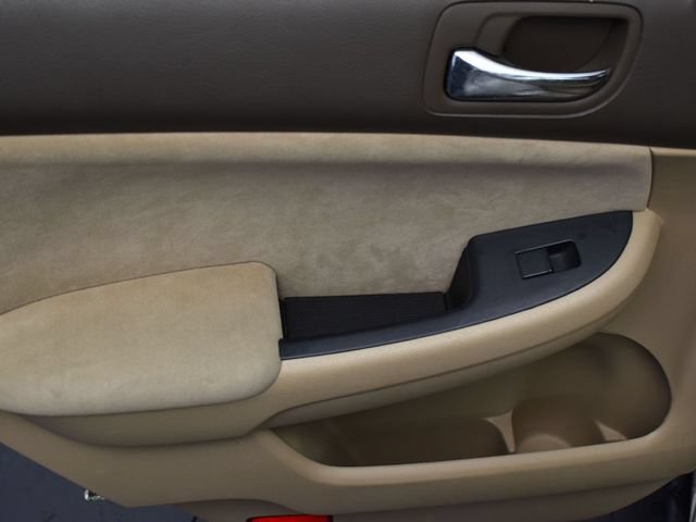 Used 2003 Honda Accord LX image 17