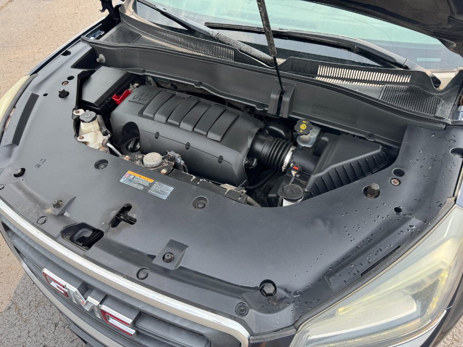 Used 2015 GMC Acadia SLE FWD image 24