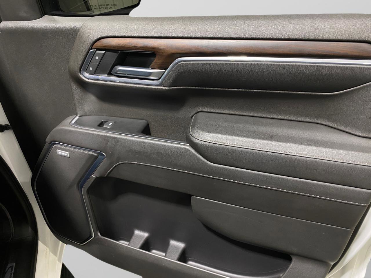 Used 2022 GMC Sierra 1500 SLT w/ SLT Convenience Package image 23