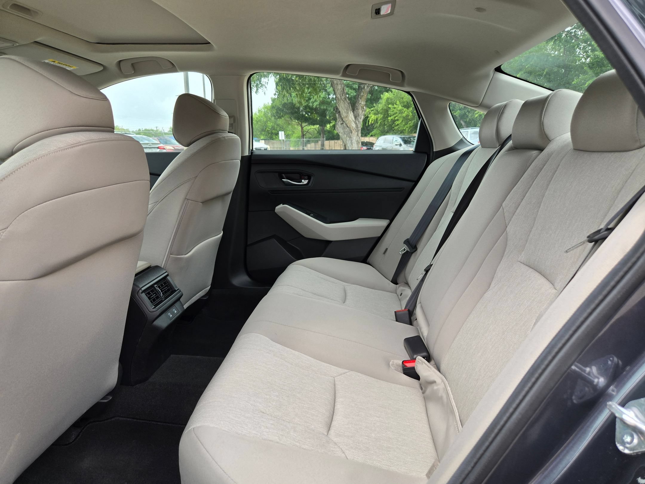 Used 2025 Honda Accord SE image 15
