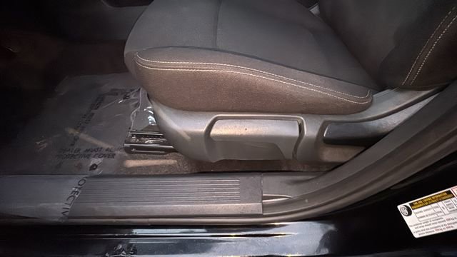 Used 2024 Nissan Rogue S image 29