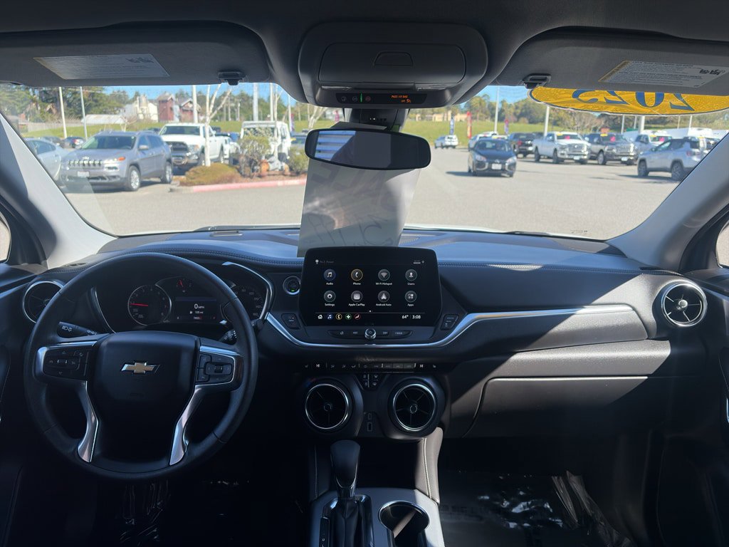 Used 2025 Chevrolet Blazer LT AWD/4WD image 19