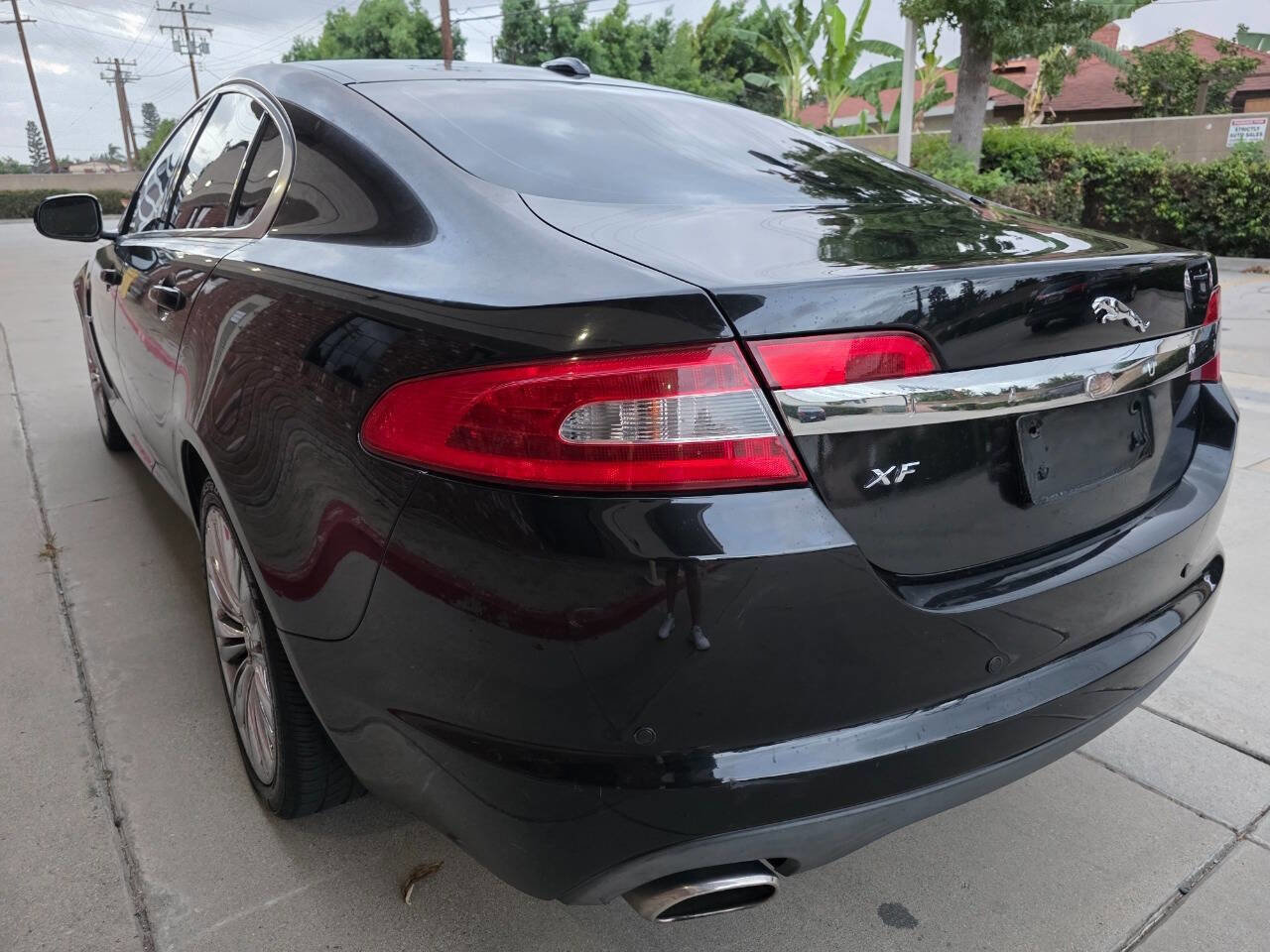 Used 2011 Jaguar XF Portfolio image 4