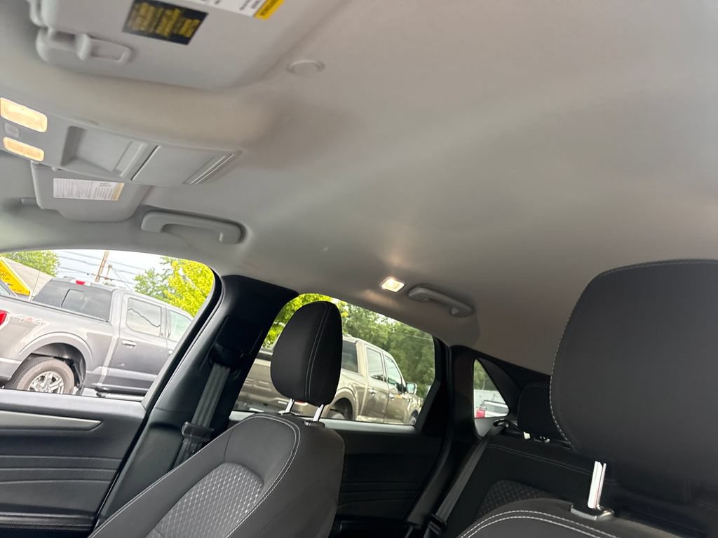 Used 2025 Ford Escape Active AWD/4WD image 24