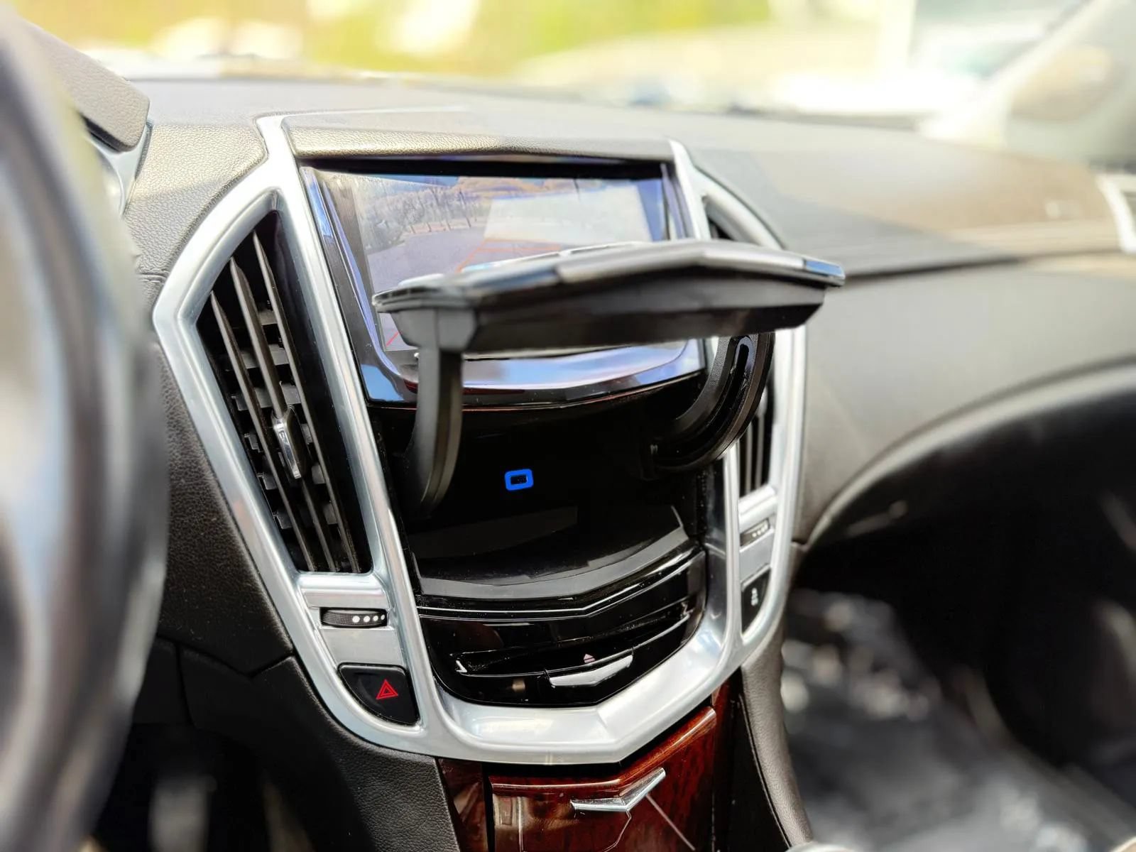 Used 2013 Cadillac SRX Luxury w/ Driver Awareness Package AWD/4WD image 19