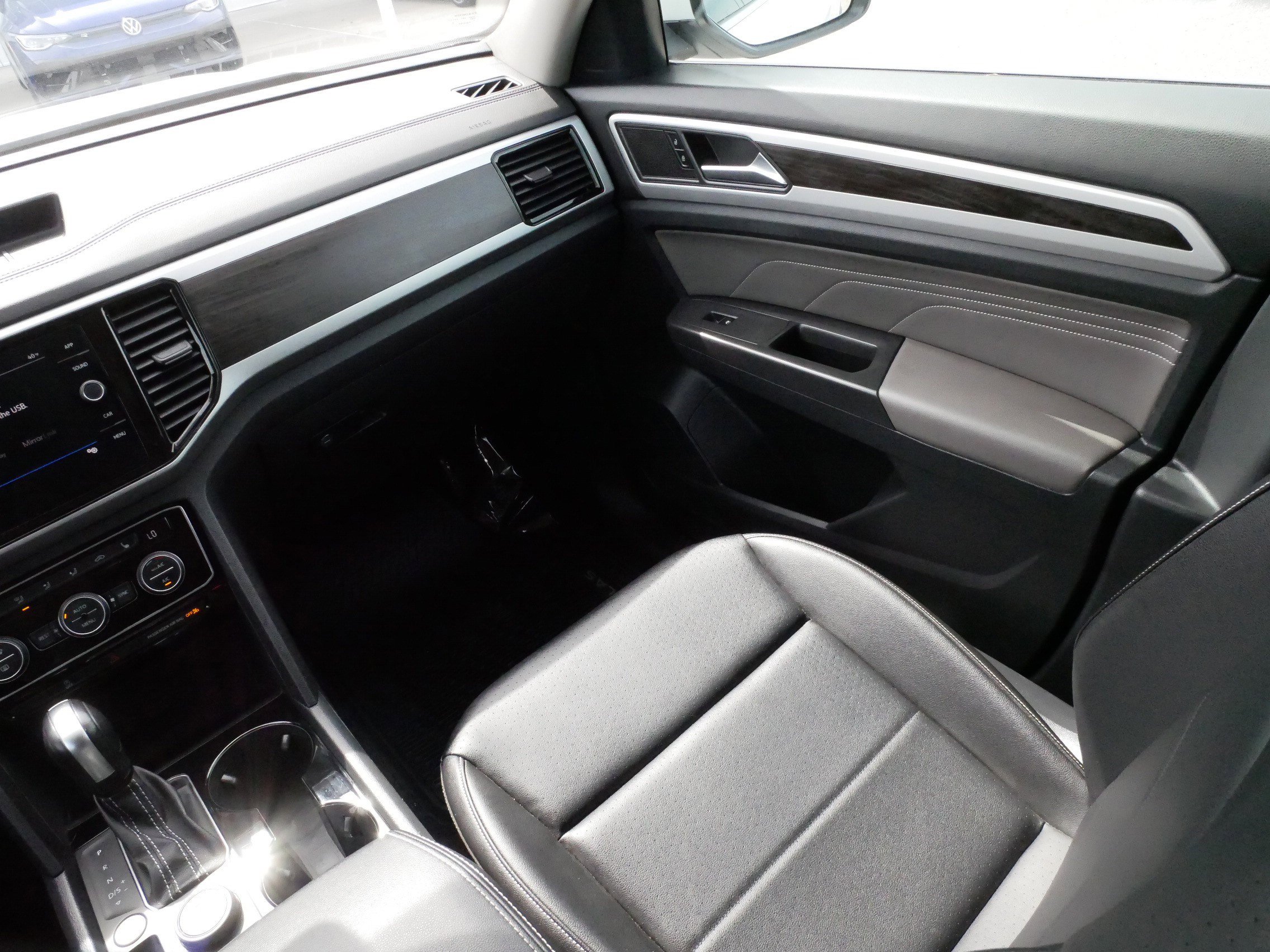 Certified 2023 Volkswagen Atlas SE AWD/4WD image 11