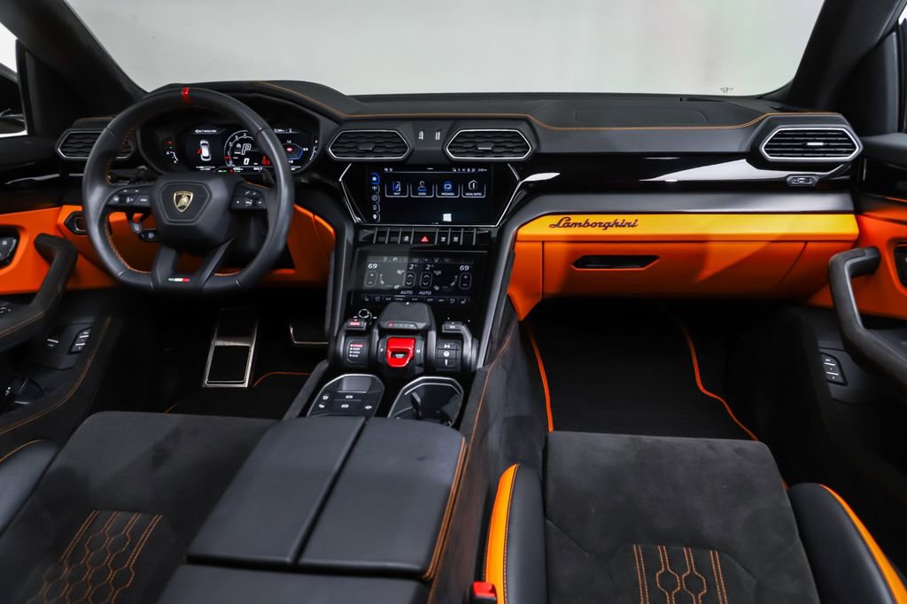 Used 2023 Lamborghini Urus S AWD/4WD image 8