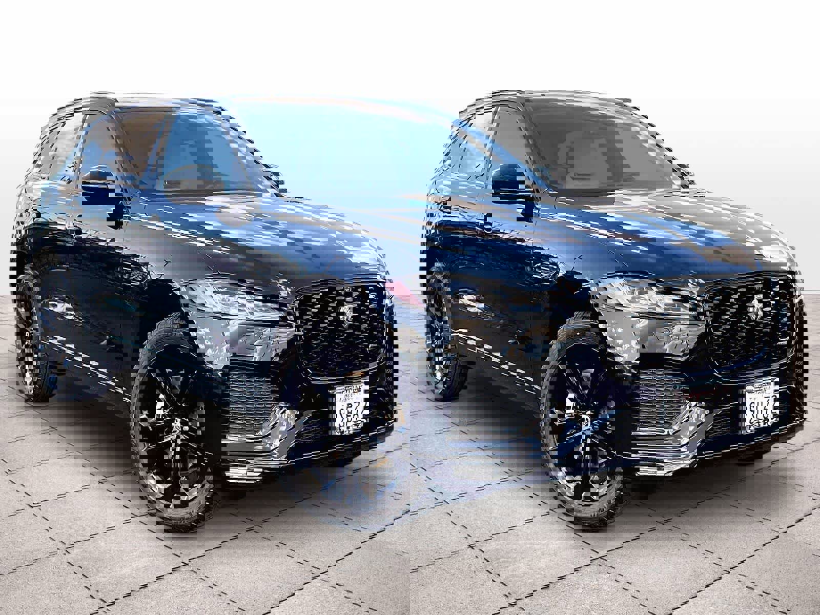 Used 2025 Jaguar F-PACE R-Dynamic S image 2