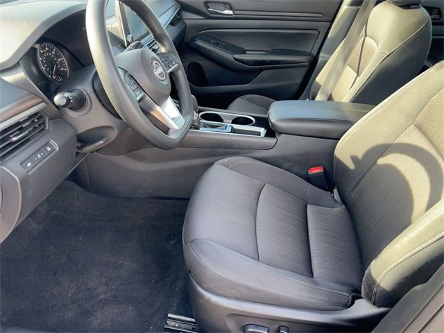 Used 2024 Nissan Altima 2.5 SV image 12