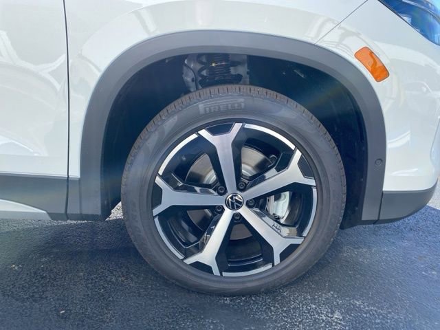 New 2025 Volkswagen Tiguan SE image 20