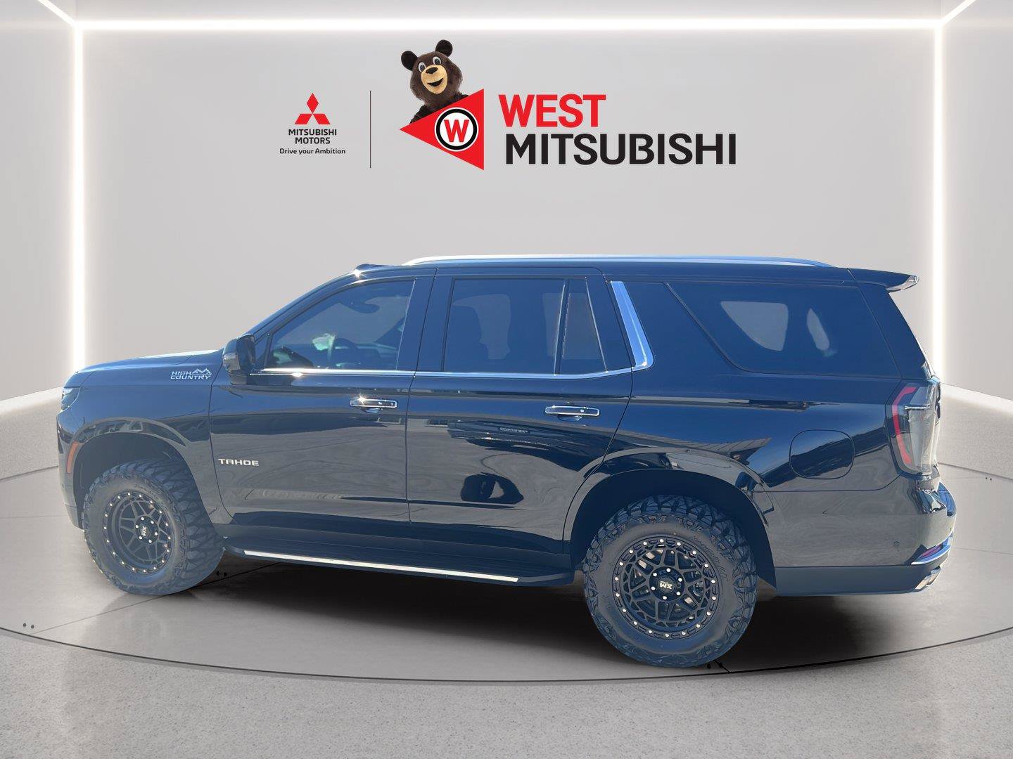 Used 2026 Chevrolet Tahoe High Country w/ Sun And Tow Package AWD/4WD image 2