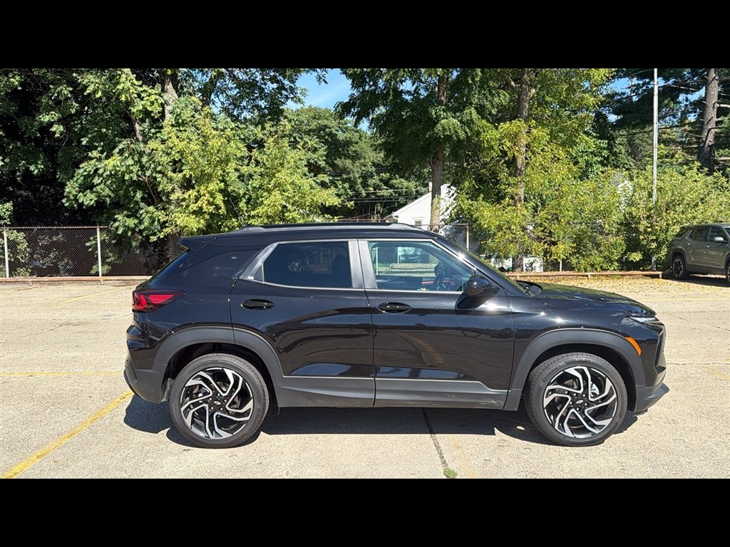 Used 2026 Chevrolet TrailBlazer RS w/ Convenience Package AWD/4WD image 6