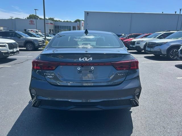 Used 2023 Kia Forte GT-Line w/ GT-Line Premium Package FWD image 5