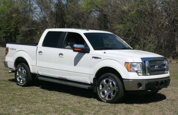 Used 2010 Ford F150 Lariat image 1