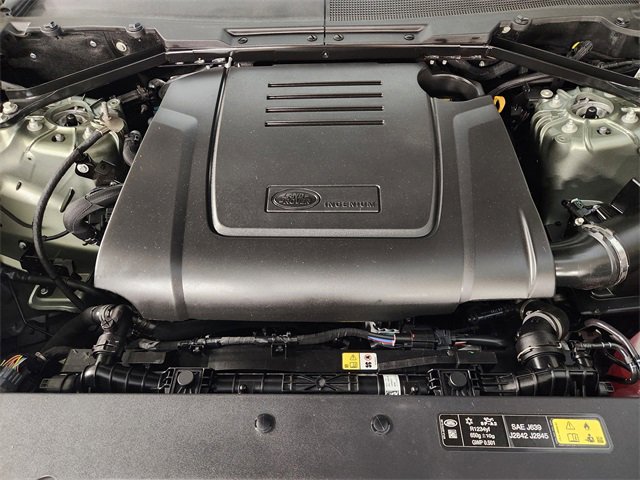 Used 2025 Land Rover Defender 110 S image 33