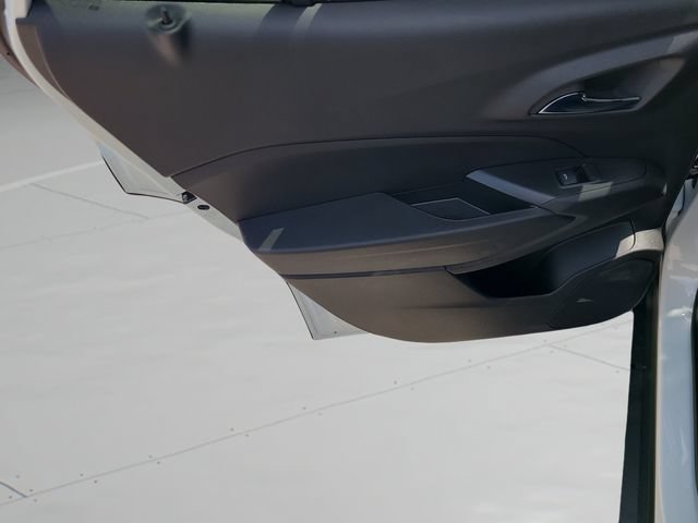 New 2026 Chevrolet Trax LT w/ Midnight Edition FWD image 16