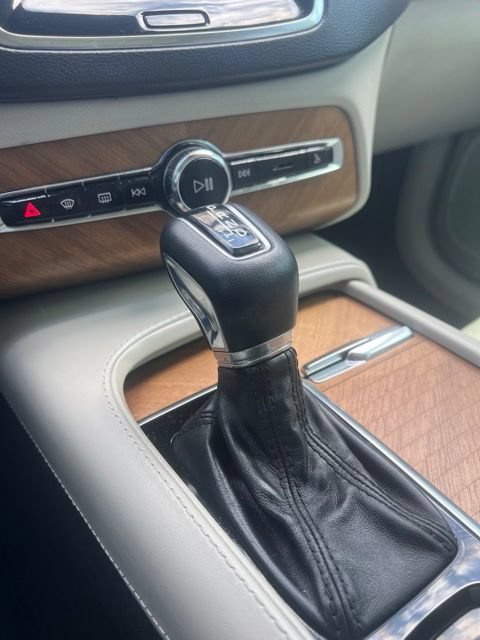 Used 2020 Volvo XC90 T6 Inscription w/ Protection Package Premier AWD/4WD image 14
