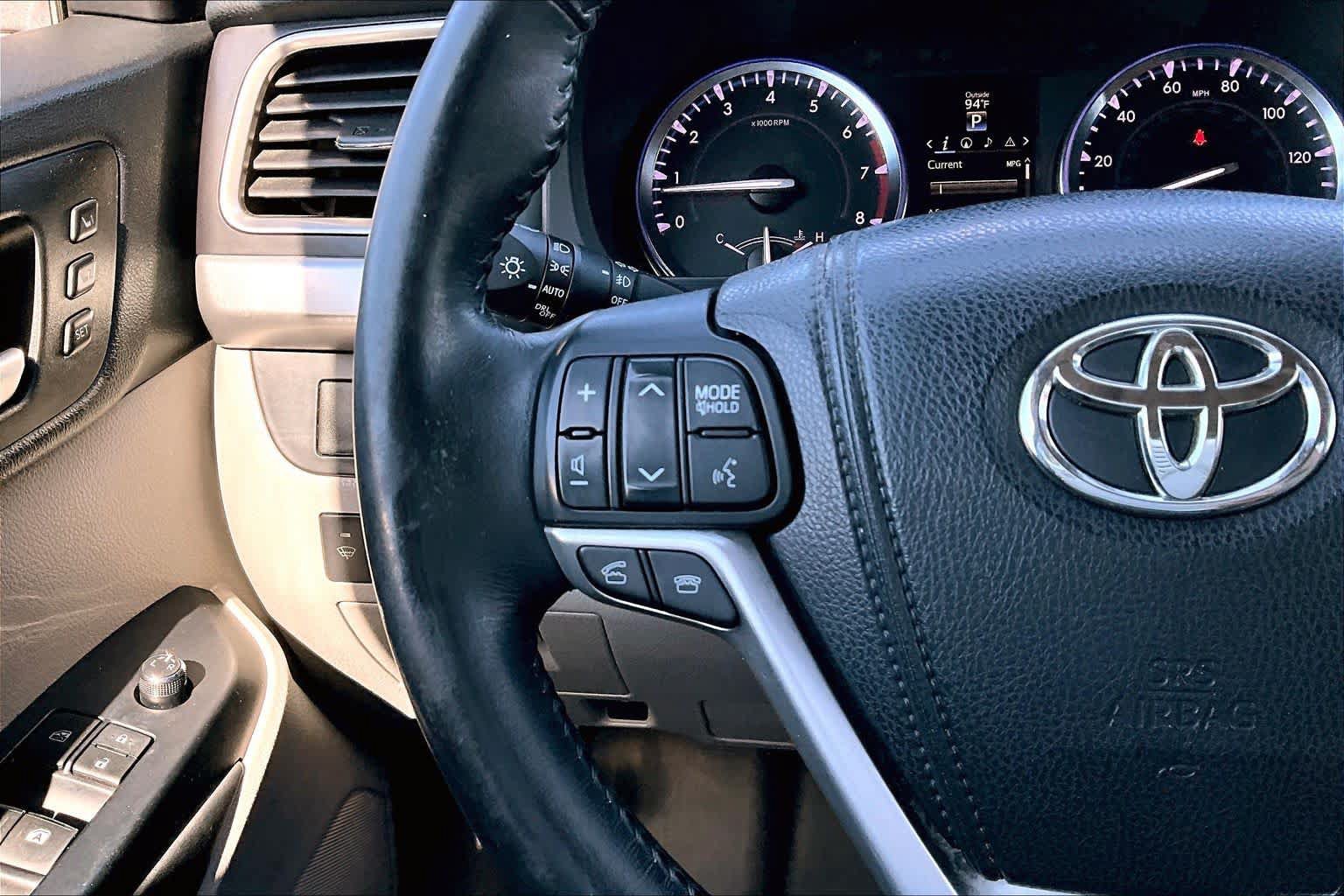 Used 2015 Toyota Highlander Limited AWD/4WD image 23
