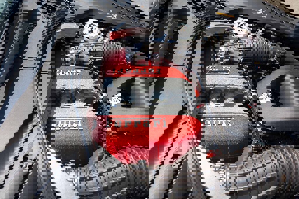 Certified 2025 Ferrari Purosangue image 37