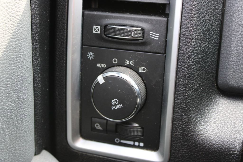 Used 2016 RAM 1500 Big Horn image 36