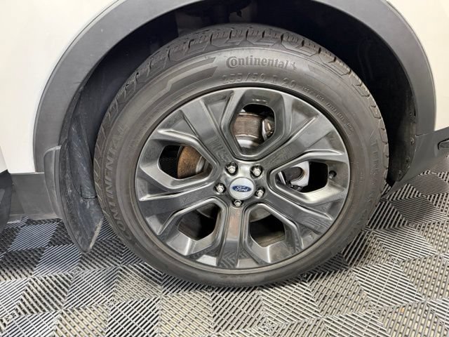 Used 2018 Ford Explorer Sport w/ Equipment Group 401A AWD/4WD image 45