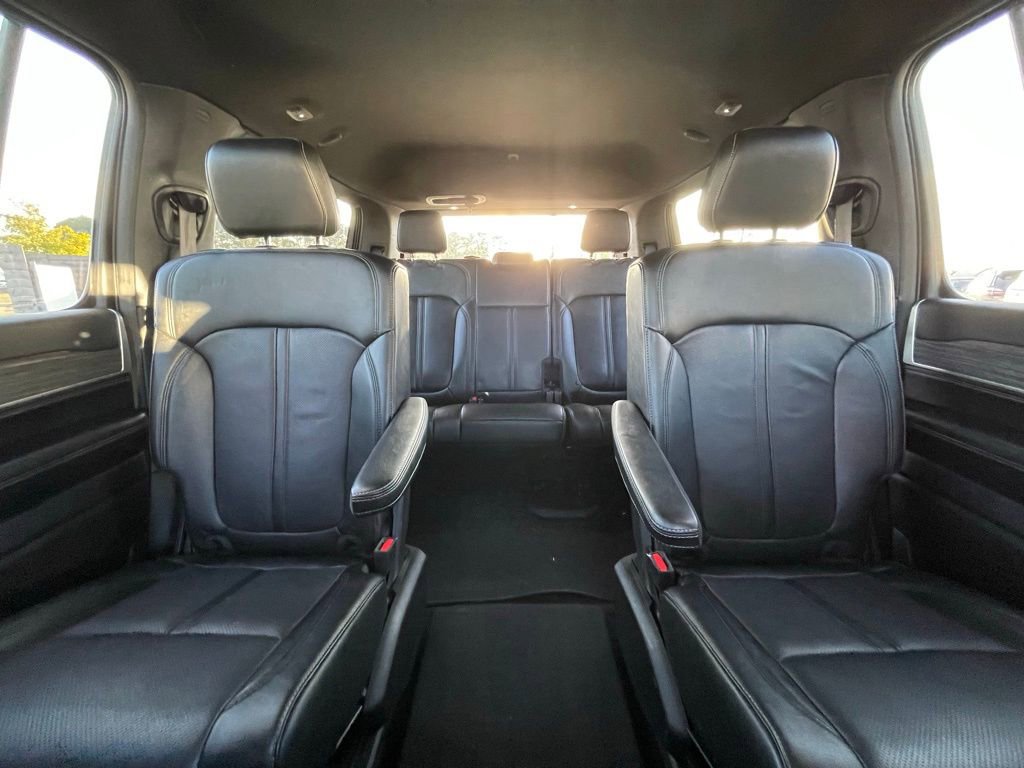 Used 2024 Jeep Wagoneer Series III image 30