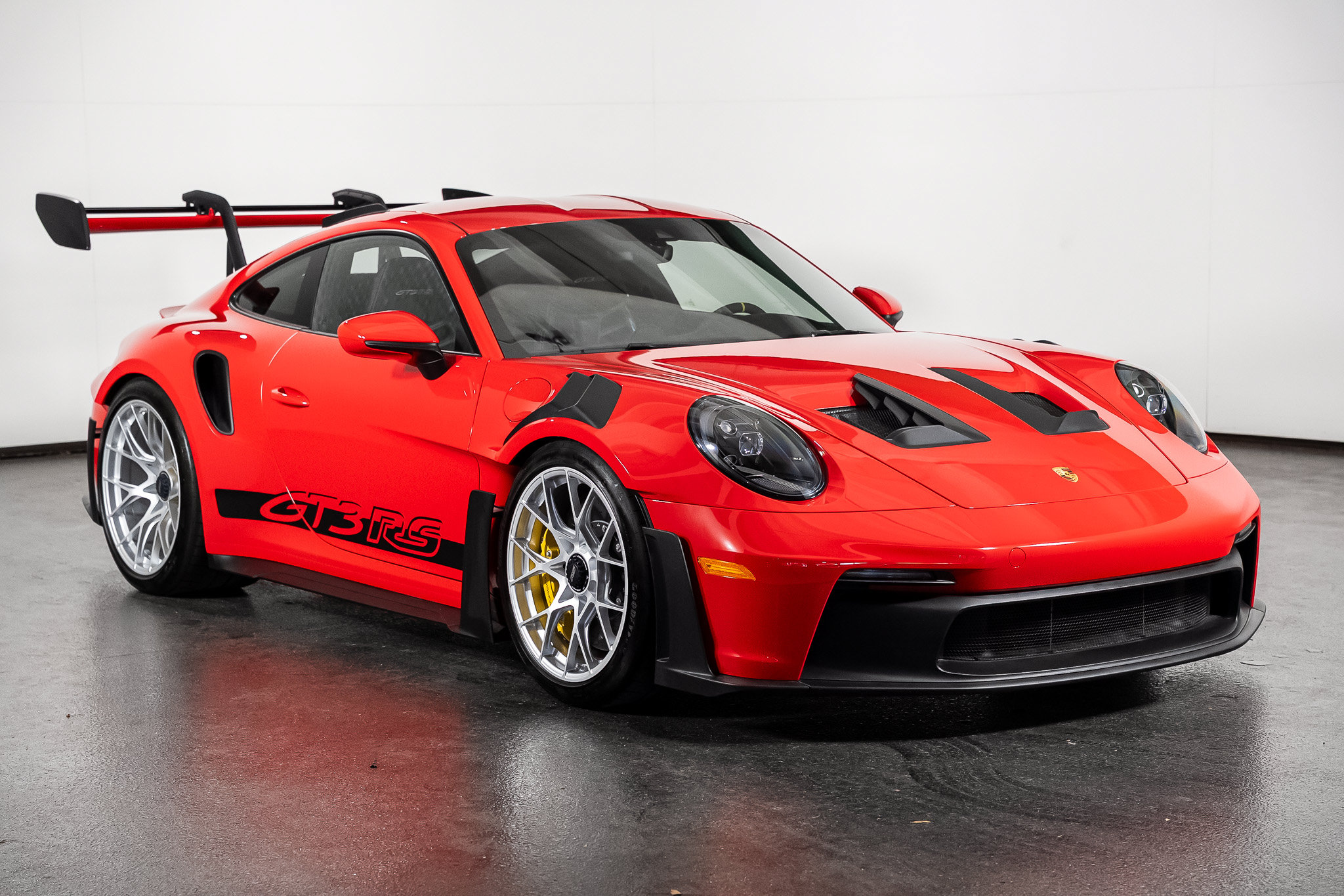 Used 2025 Porsche 911 GT3 RS RWD image 36