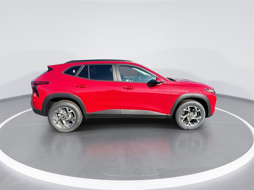 New 2026 Chevrolet Trax LT w/ Sunroof Package image 9