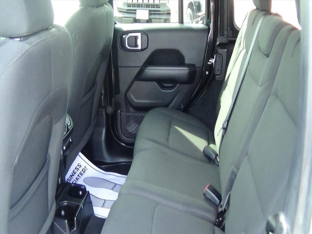Used 2021 Jeep Wrangler Unlimited Sahara image 10