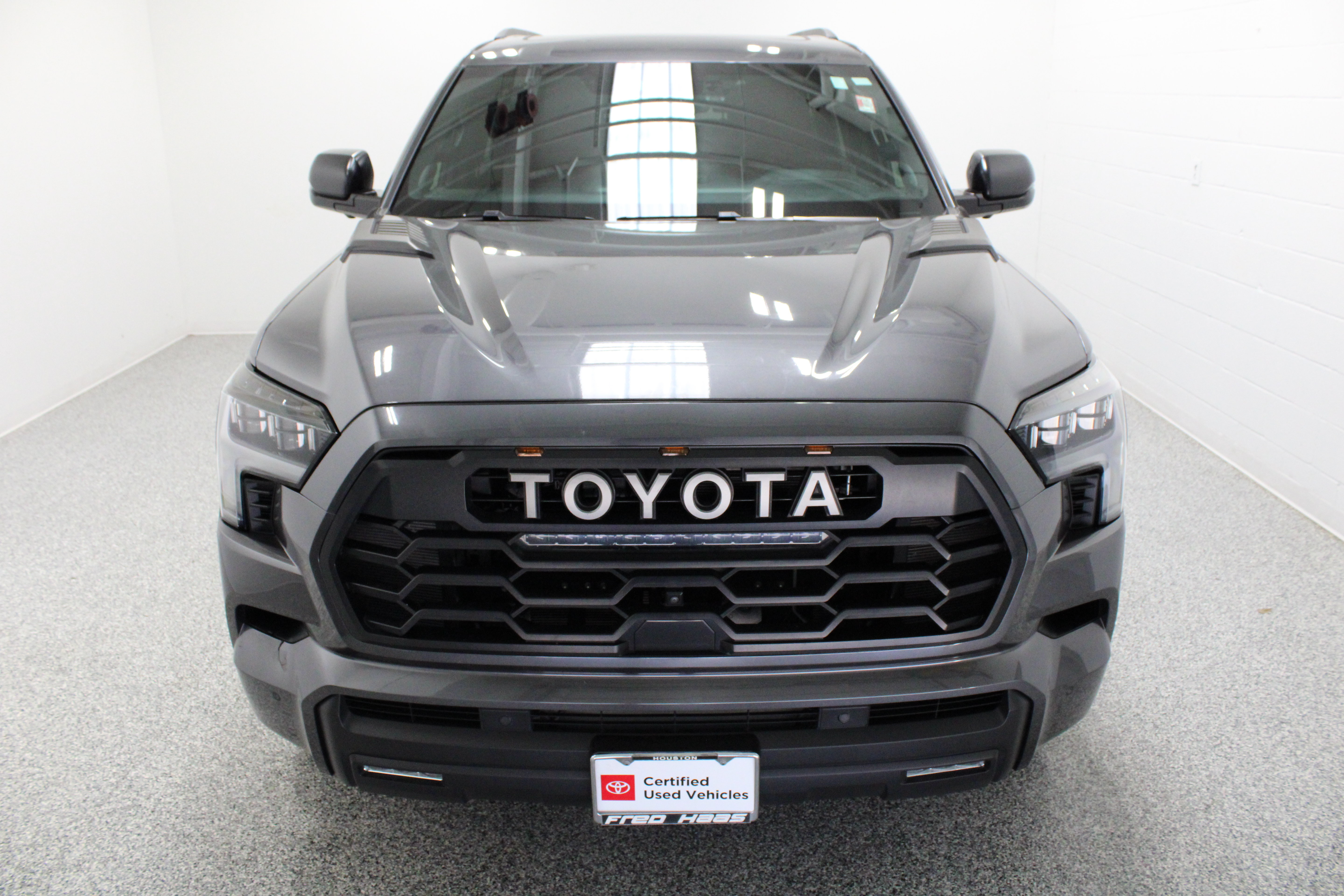 Used 2024 Toyota Sequoia TRD Pro AWD/4WD image 3