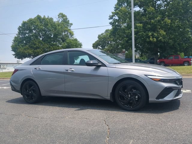 Certified 2026 Hyundai Elantra Sport FWD image 2