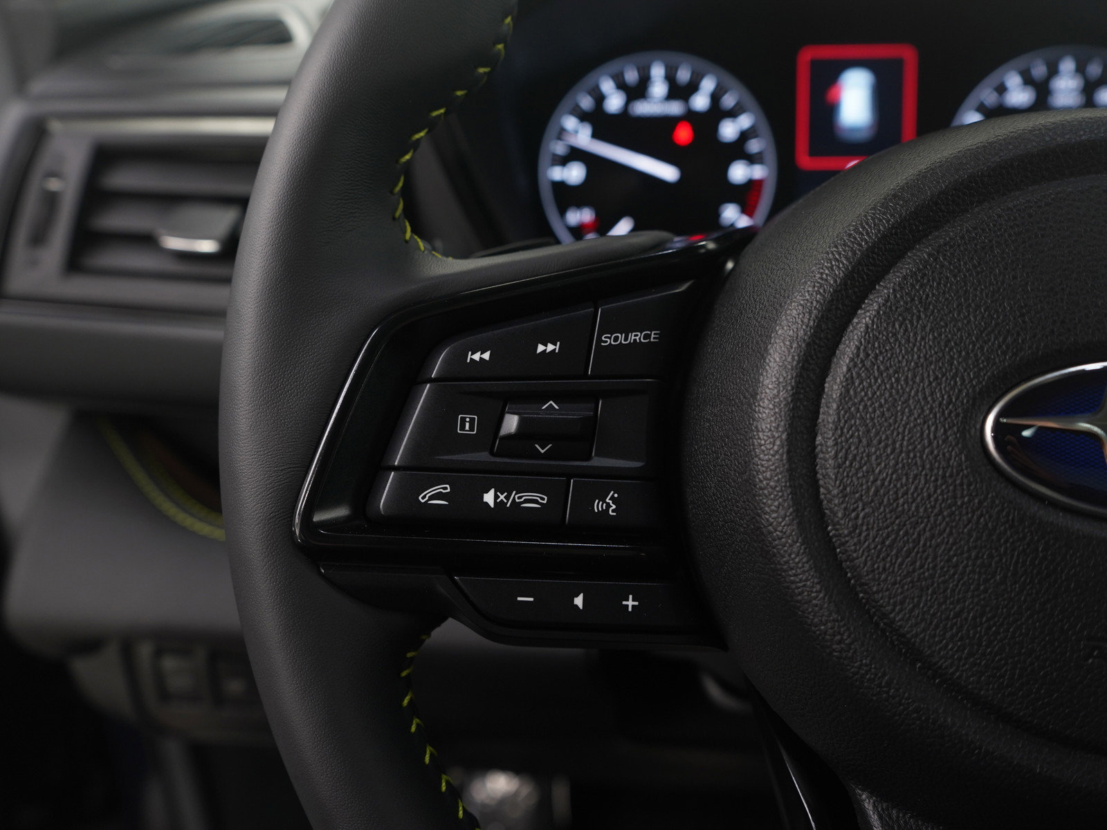 Used 2025 Subaru Ascent Bronze Edition w/ Popular Package #2 image 19