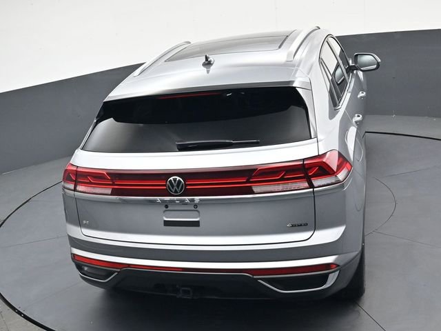 Used 2024 Volkswagen Atlas Cross Sport SE image 26
