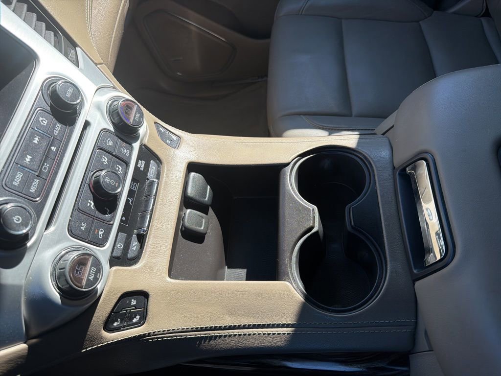 Used 2015 GMC Yukon SLT image 36