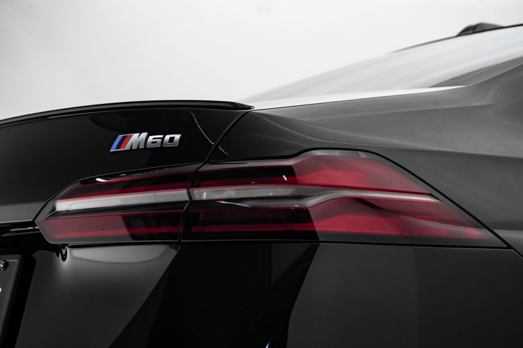 Used 2024 BMW i5 M60 AWD/4WD image 13