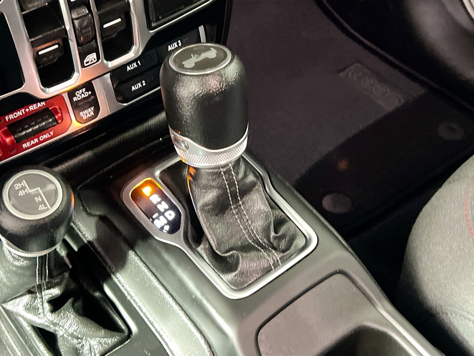 Used 2024 Jeep Wrangler Unlimited Rubicon image 25