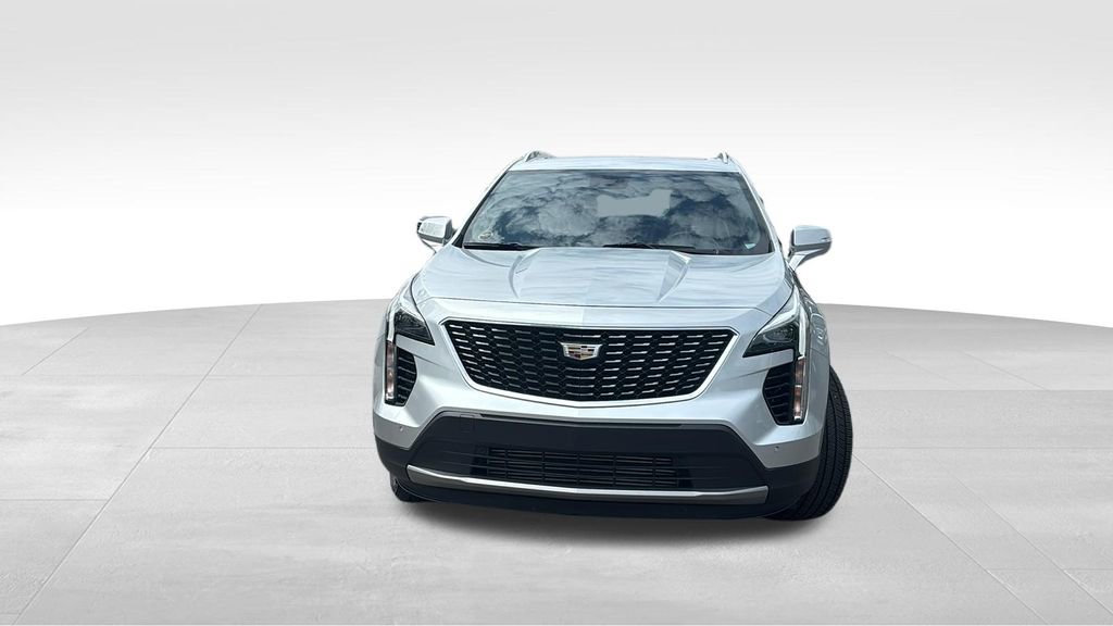 Used 2021 Cadillac XT4 Premium Luxury w/ Cold Weather Package FWD image 2