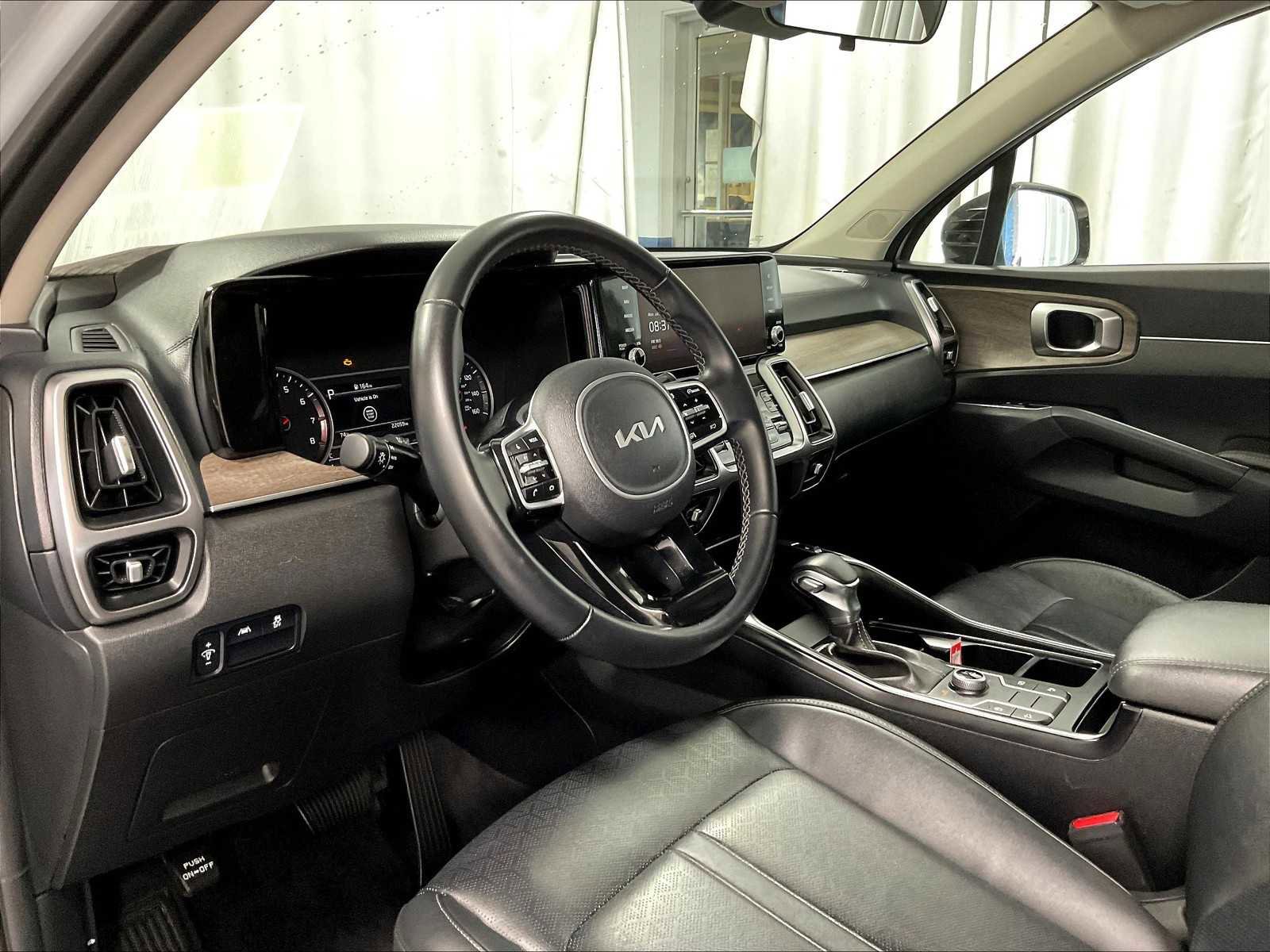 Used 2022 Kia Sorento S image 8