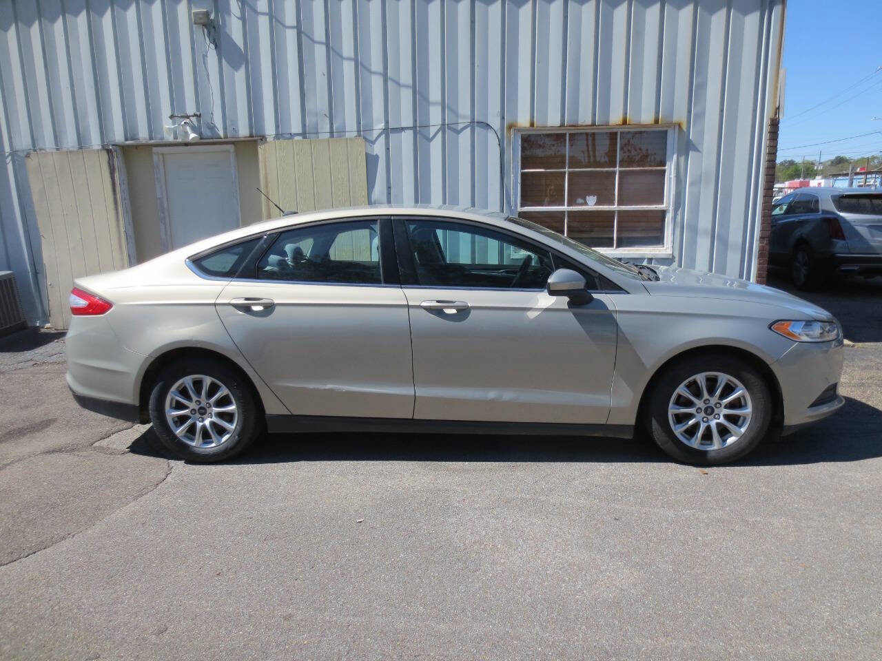 Used 2016 Ford Fusion S image 1
