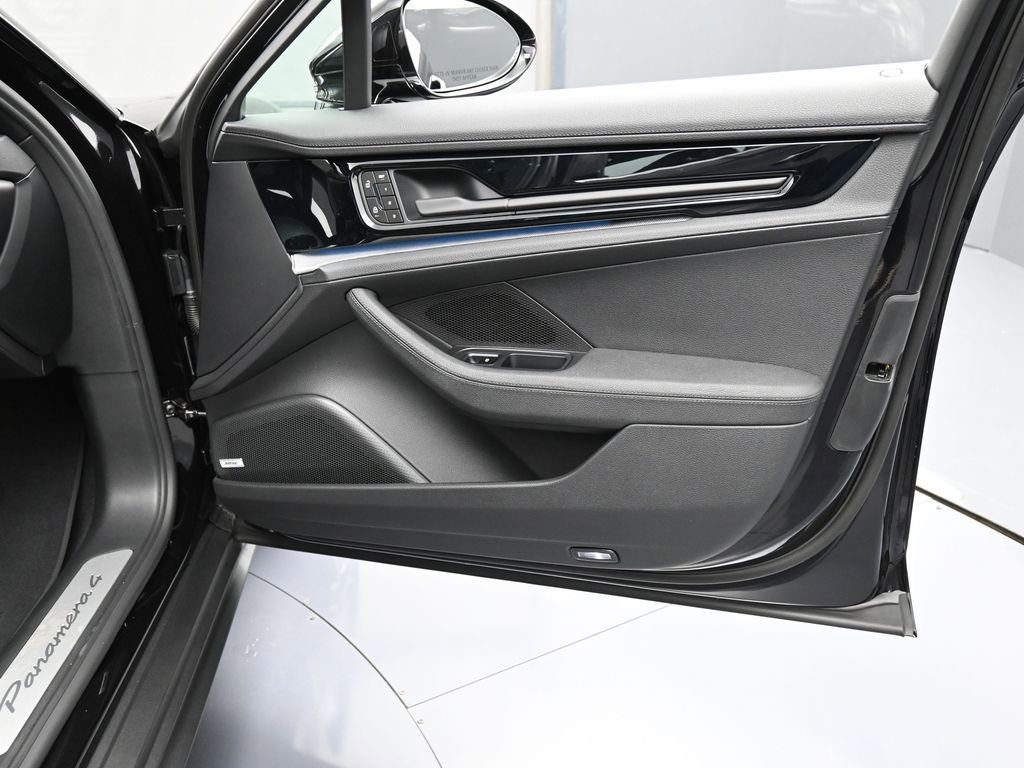 New 2026 Porsche Panamera E-Hybrid image 28