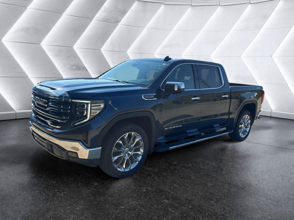 Used 2023 GMC Sierra 1500 SLT w/ SLT Premium Package AWD/4WD image 1