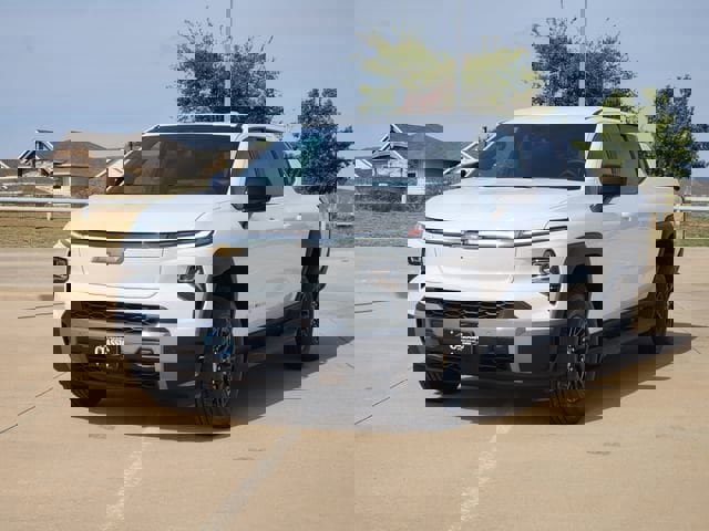 New 2026 Chevrolet Silverado EV LT image 4