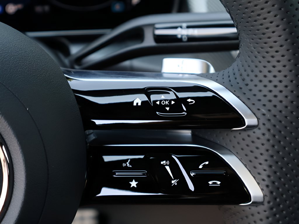 New 2026 Mercedes-Benz GLC 300 4MATIC image 32