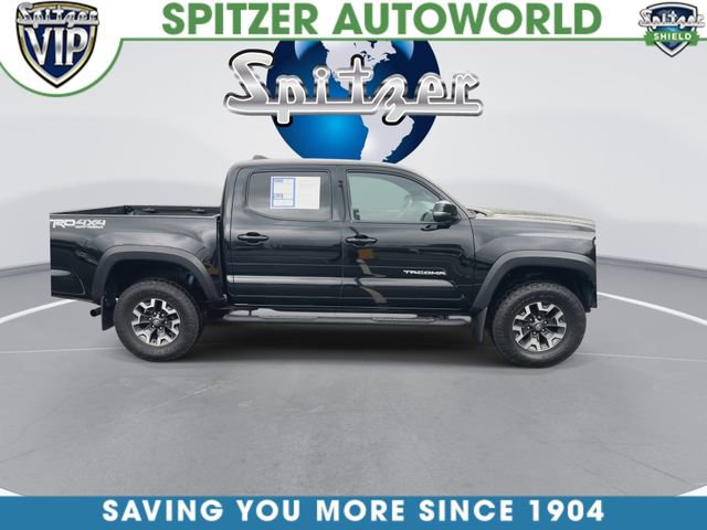 Used 2020 Toyota Tacoma TRD Off-Road AWD/4WD image 11